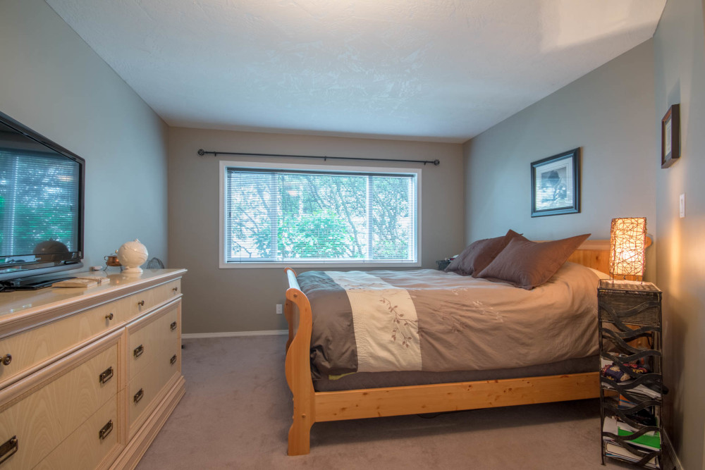 helmsing homes for sale | 2325 Evelyn Heights | Anthea Helmsing & Gay helmsing | Victoria BC